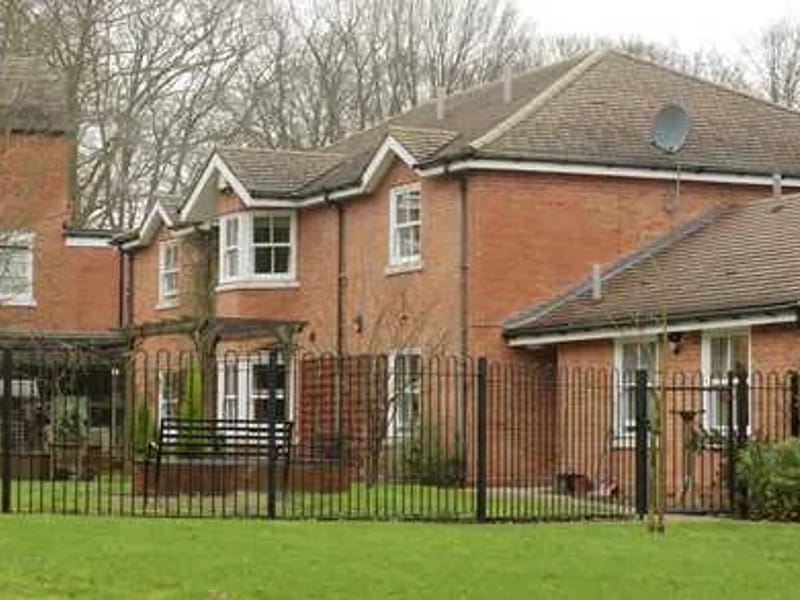 Pelsall Hall - Assisted Living in Walsall, England photo 3