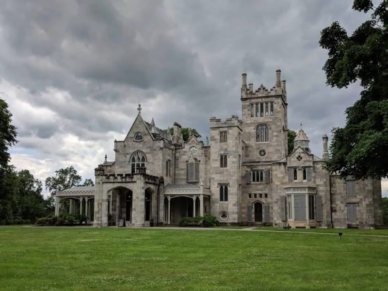 Lyndhurst House in Ashford, England photo 3