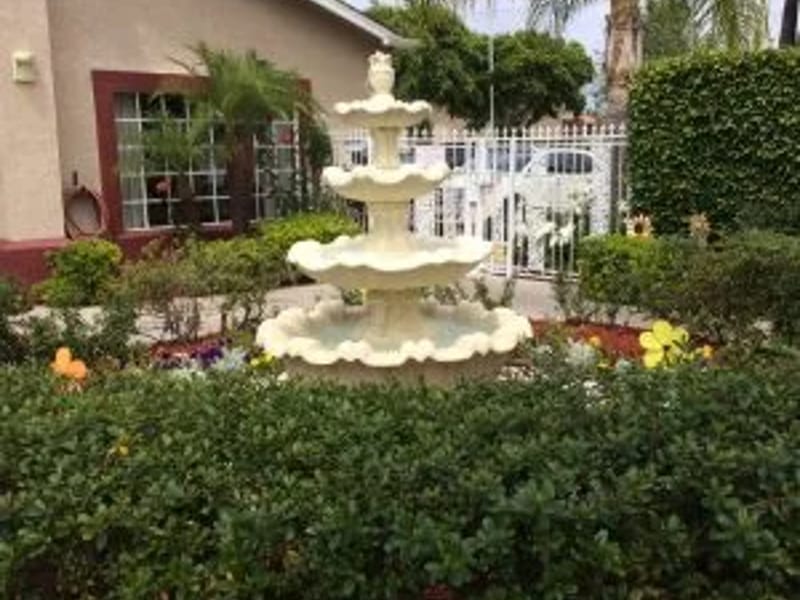 Crescent Landing At Santa Ana Memory Care — Assisted Living, Santa Ana, CA · photo 3
