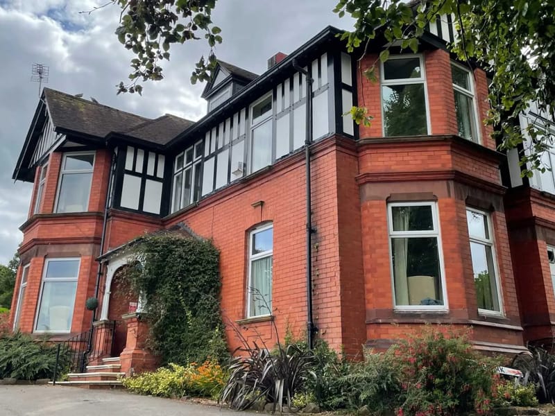 Heathercliffe Residential Care home - Assisted Living in Frodsham, England photo 2