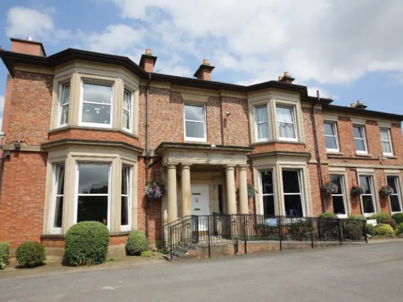 Hollyhurst - Nursing Home in Darlington, England photo 2