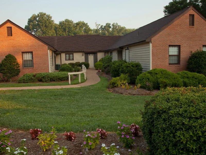 Riverside Lifelong Health & Rehabilitation Sanders - Nursing Home in Gloucester, VA photo 3
