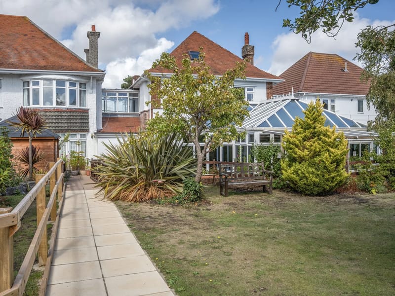 Kingland House Residential Home - Assisted Living in Poole, England photo 2
