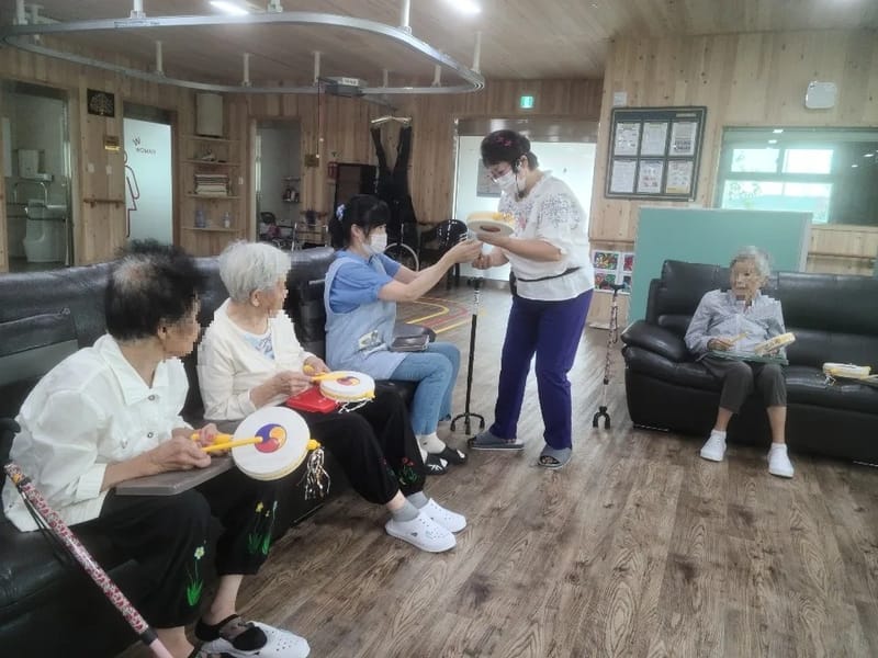 가족재가노인복지센터 - 방문요양 in 사천시, 경상남도 photo 1