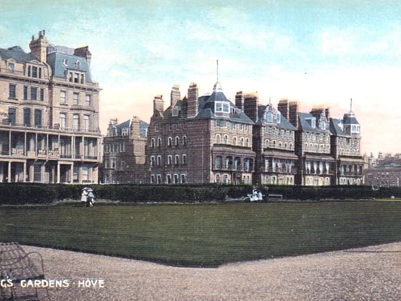 Wilbury Gardens in Hove, England photo 3