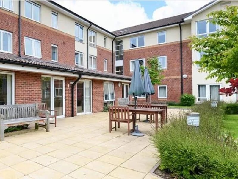 Housing 21 - Deighton Court in Walsall, England photo 1