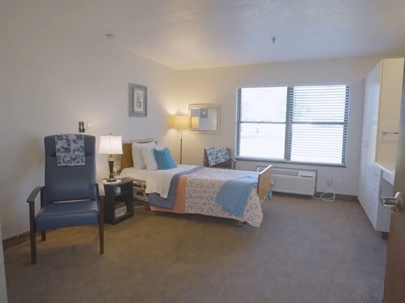 Camelot Nursing and Rehabilitation Center - Nursing Home in Farmington, MO photo 2