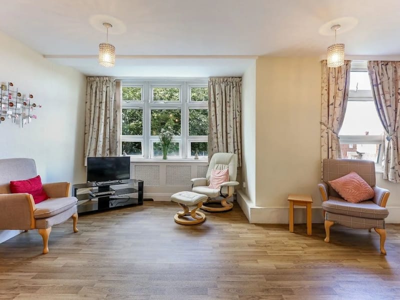 Westy Hall Residential Care Home - Nursing Home in Warrington, England photo 3