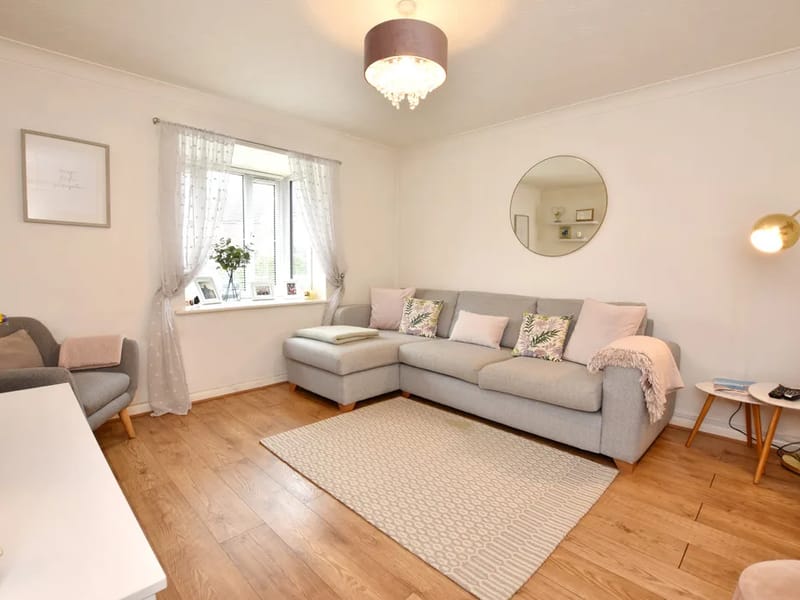 Barfields Court - Assisted Living in Lymington, England photo 3