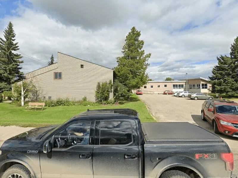 PIONEER LODGE - Nursing Home in Grande Prairie, AB photo 3