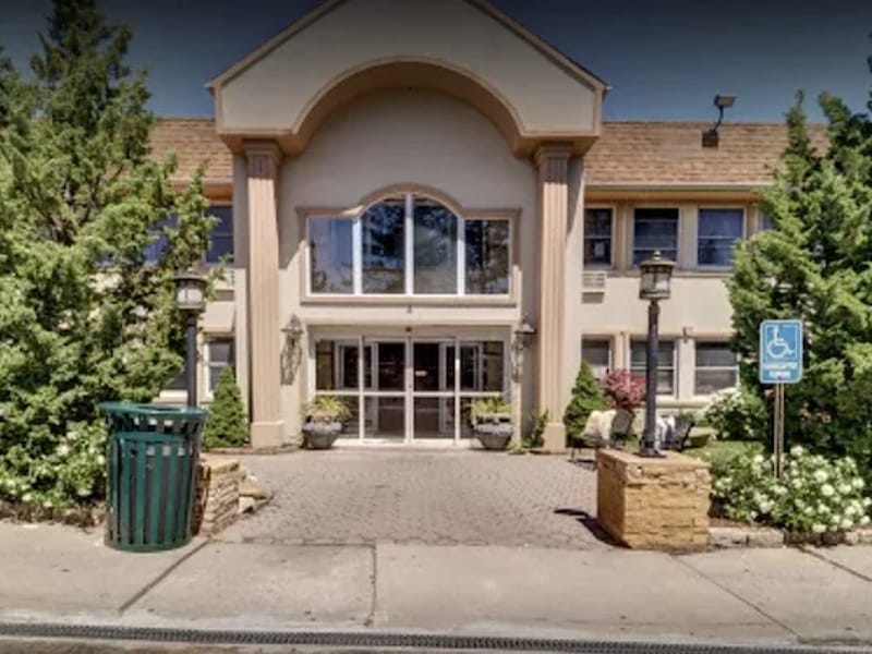 Pine Forest Center for Rehabilitation and Healthcare - Nursing Home in Huntington, NY photo 2