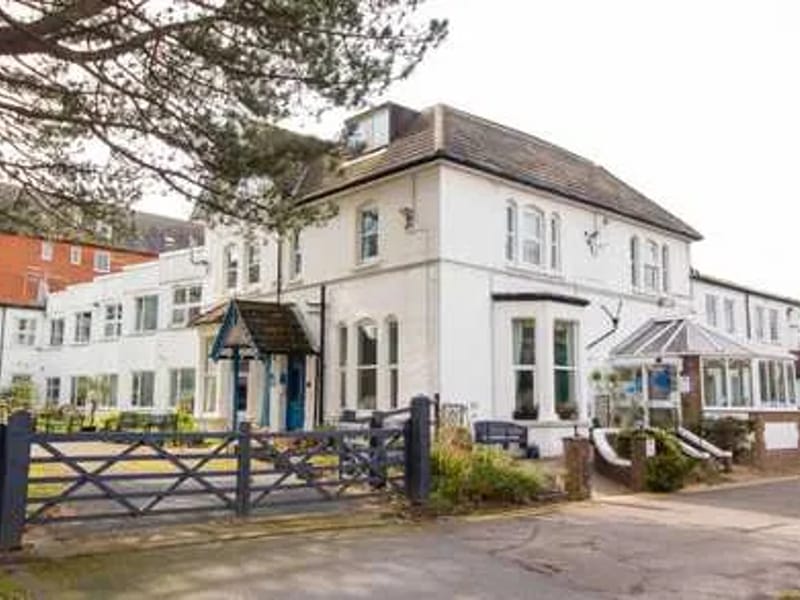 Lauriston - Assisted Living in St Leonards On Sea, England photo 2