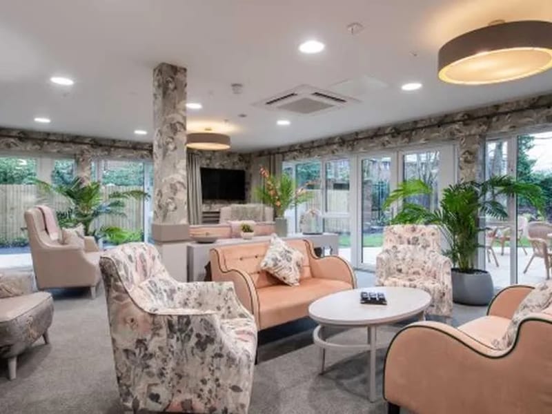 Grappenhall Manor Care Centre - Nursing Home in Warrington, England photo 2