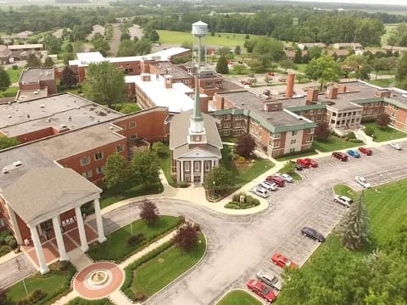 Heritage Pointe of Warren - Nursing Home in Warren, IN photo 3