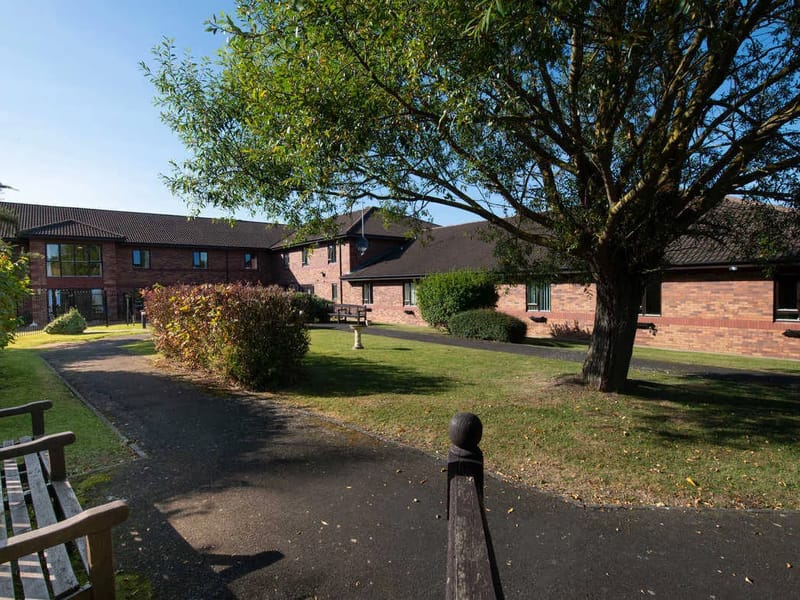 Kirkley Lodge - Nursing Home in Middlesbrough, England photo 3