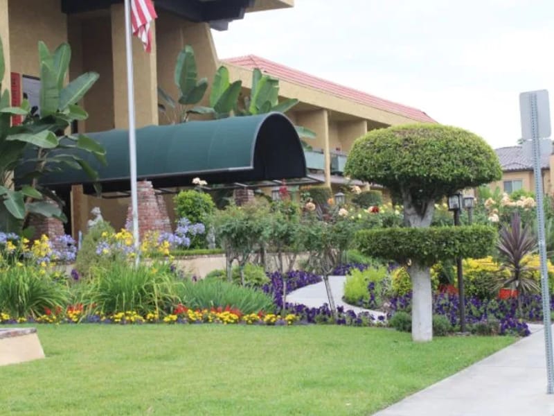 Arcadia Gardens Retirement Hotel - Assisted Living in Arcadia, CA photo 2