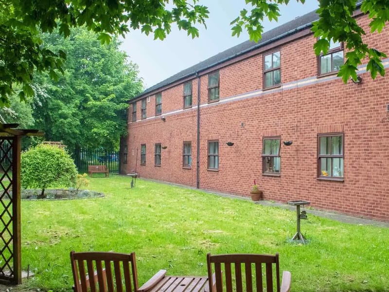 Park Lodge in Leeds, England photo 3
