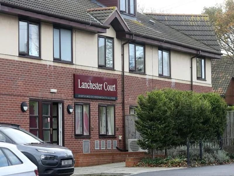 Lanchester Court - Nursing Home in Gateshead, England photo 4