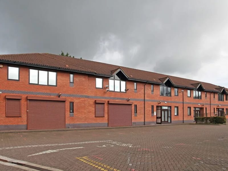215 Hughenden Road - Assisted Living in High Wycombe, England photo 3