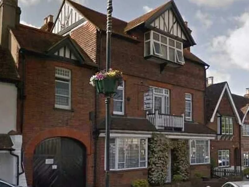 Brook House - Assisted Living in High Wycombe, England photo 2