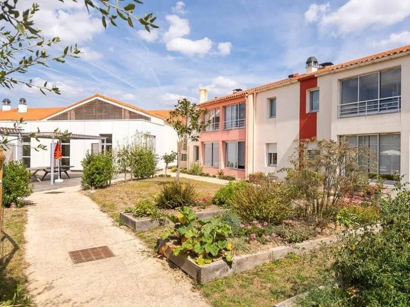 Ehpaa Le Val Des Maines - Maison de Retraite in MONTAIGU VENDEE, Pays de la Loire photo 2