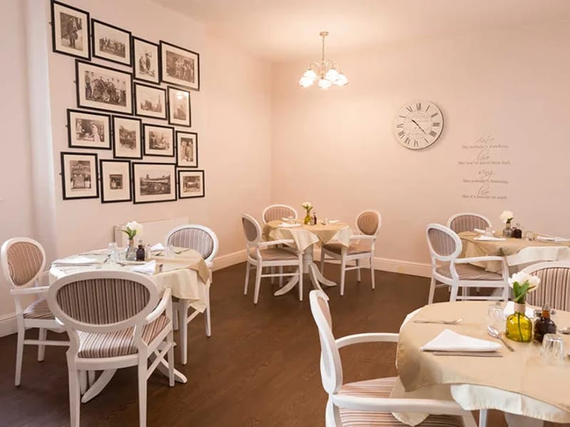 Ashcroft - Assisted Living in Bradford, England photo 3