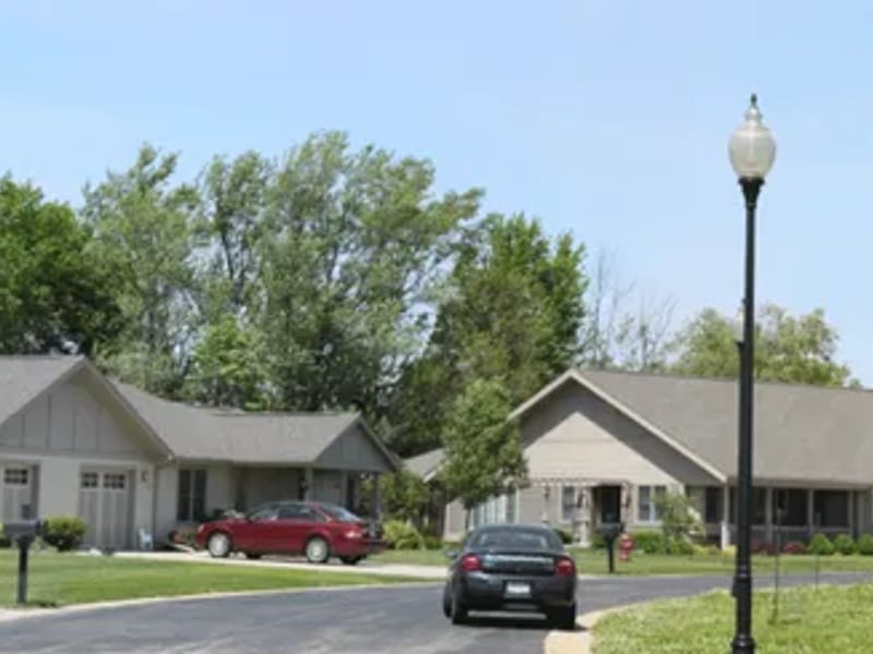 Allure of the Quad Cities - Nursing Home in Moline, IL photo 3