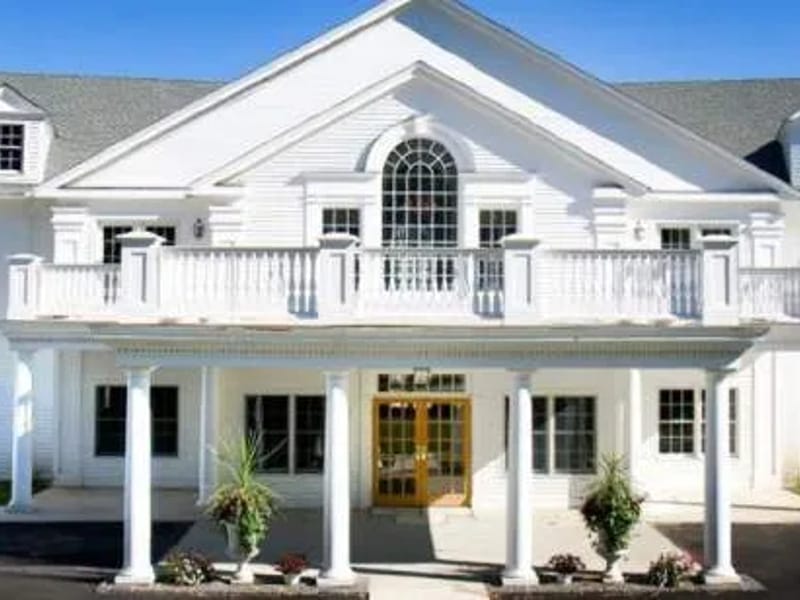 Pilgrim Manor — Assisted Living, Cromwell, CT · photo 2
