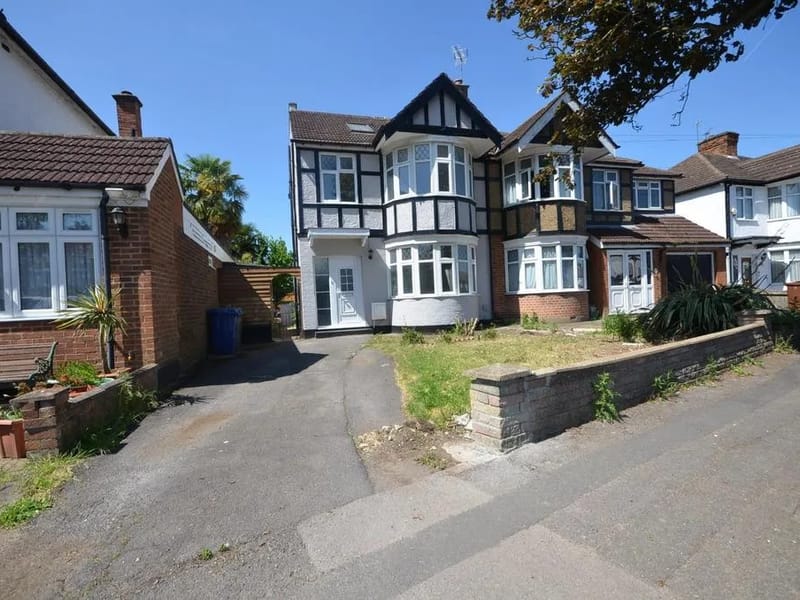 Kingshill Court in Harrow, England photo 4