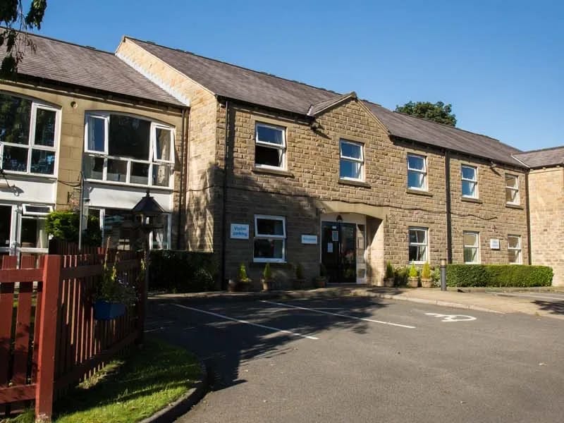 Lindley Grange Care Home - Nursing Home in Huddersfield, England photo 4
