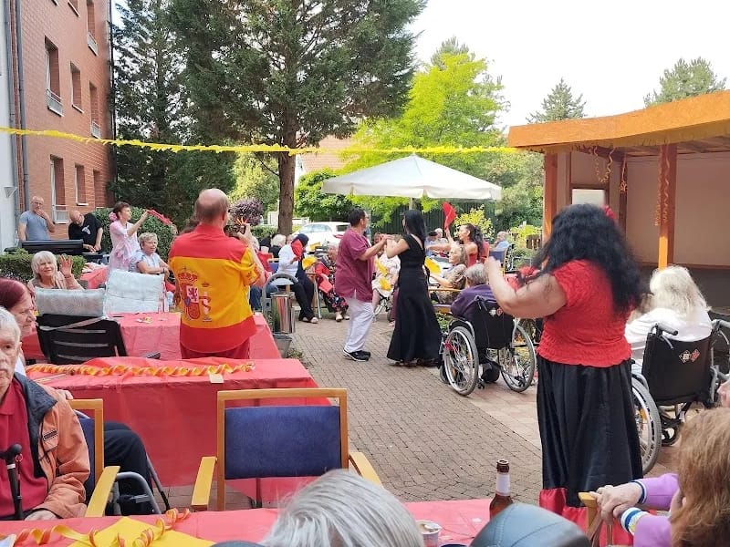 HEWAG Seniorenstift Duisburg-Neumühl - Pflegeheim in Duisburg, Nordrhein-Westfalen photo 2