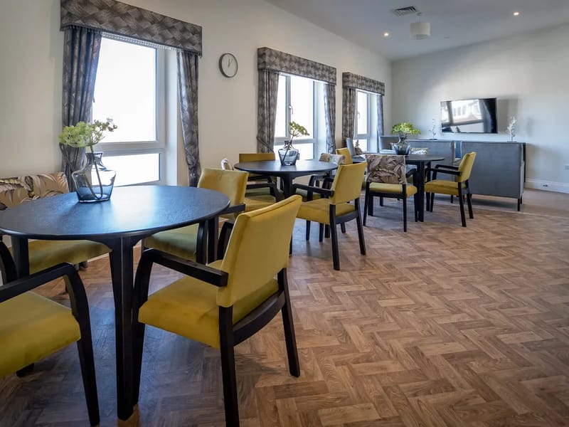 Hatfield Manor - Nursing Home in Hatfield, England photo 3