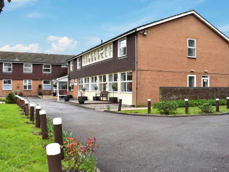 Leatherland Lodge - Nursing Home in South Ockenden, England photo 2
