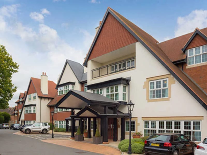 Chipstead Lake - Care Home Physical Disabilities - Assisted Living in Sevenoaks, England photo 3