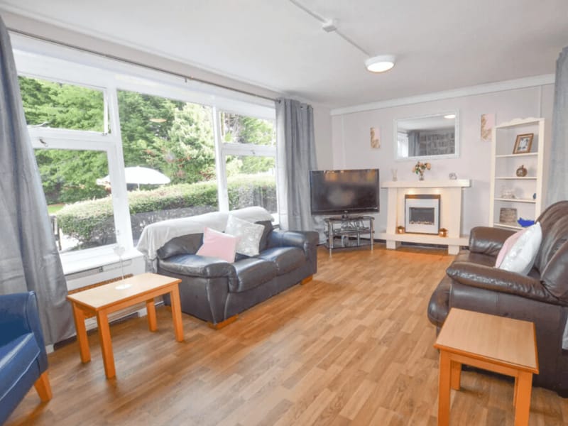 Whetstone Hey Residential Home - Nursing Home in Ellesmere Port, England photo 2