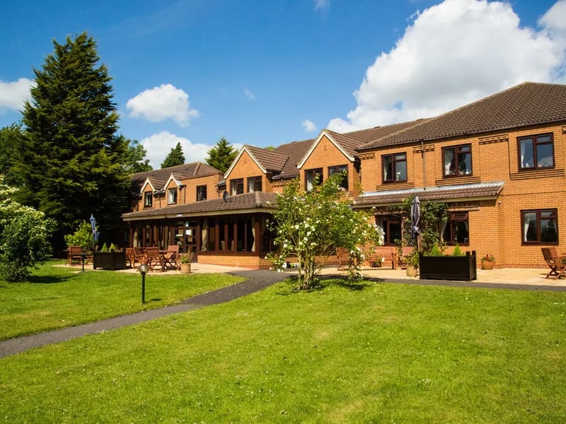Magnolia House - Assisted Living in Cottingham, England photo 1