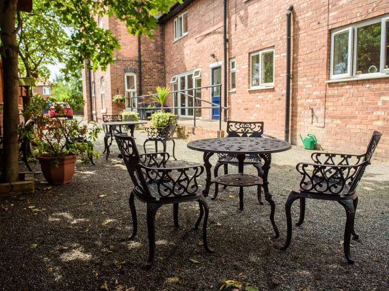 Woodeaves Residential Care Home - Assisted Living in Nantwich, England photo 2