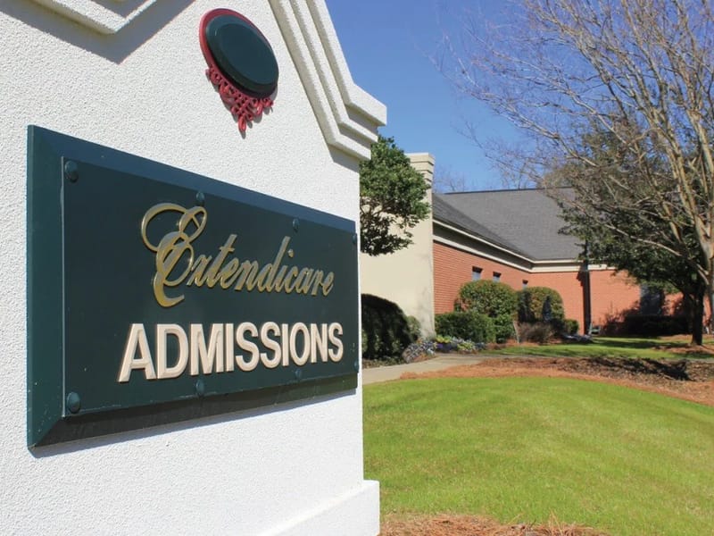 Extendicare Health and Rehab - Nursing Home in Dothan, AL photo 2