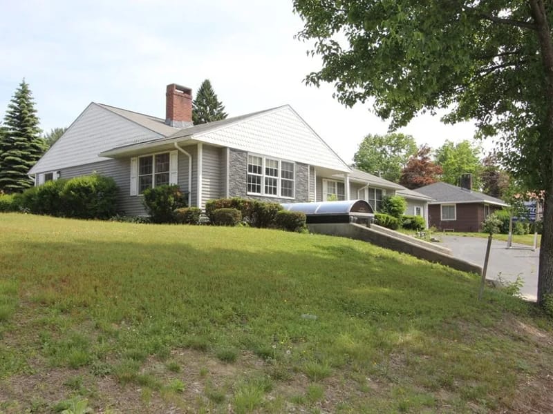 205 East Ave - Assisted Living in Lewiston, ME photo 3