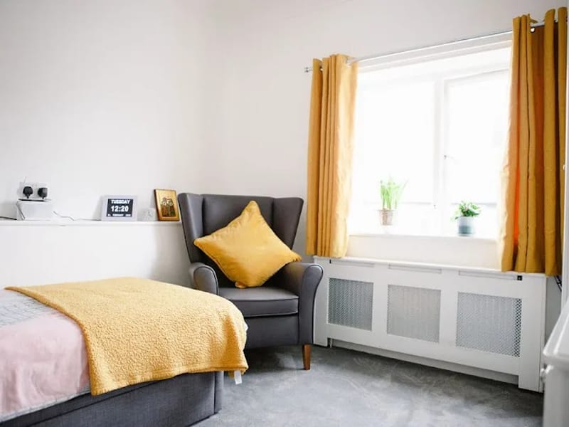 Alexandra Court Residential Home - Assisted Living in Leeds, England photo 2