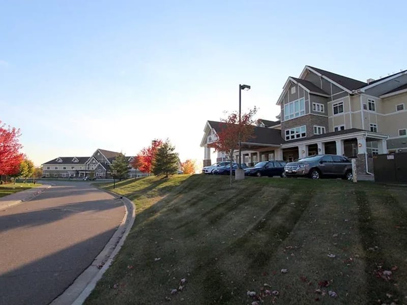 Blaine White Pine Ii - Assisted Living in Blaine, MN photo 3