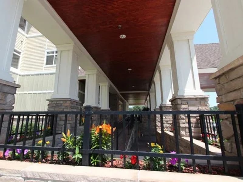 Blaine White Pine Ii - Assisted Living in Blaine, MN photo 2