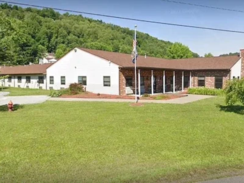 Taylor Healthcare Center - Nursing Home in Grafton, WV photo 3