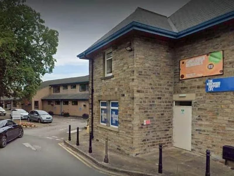 Kirkwood Hospice - Assisted Living in Huddersfield, England photo 4