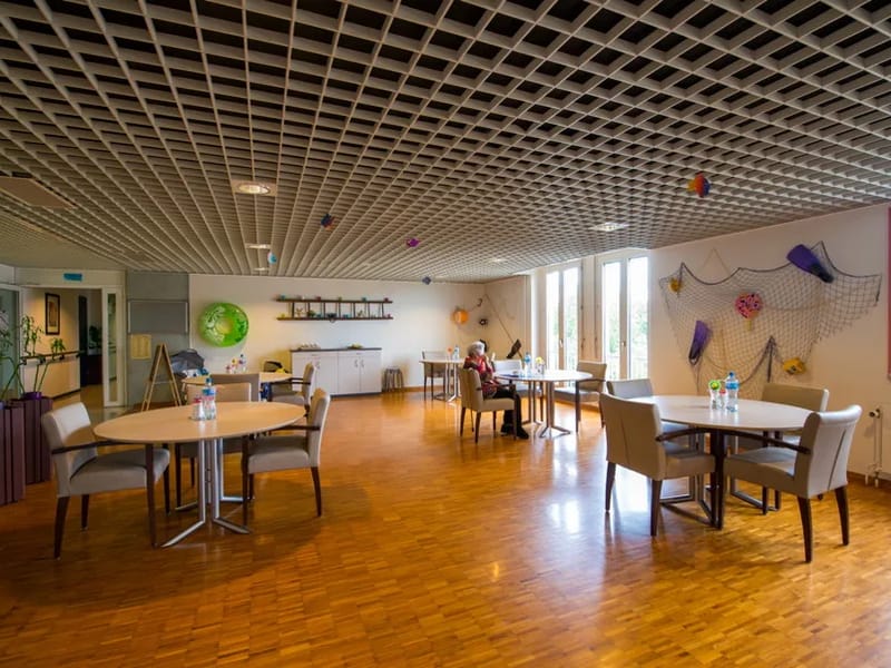 Fondation Les Châteaux - Pflegeheim in Échallens, Vaud photo 2