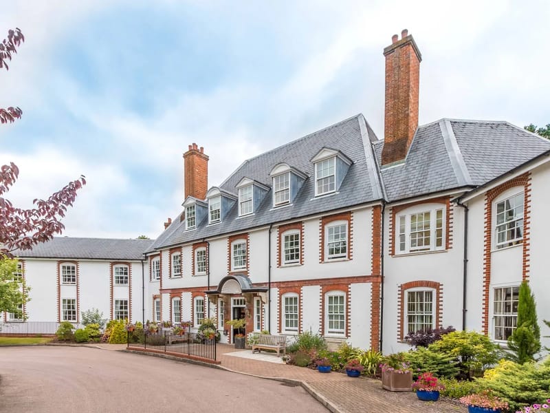 Windmill Manor - Nursing Home in Oxted, England photo 3