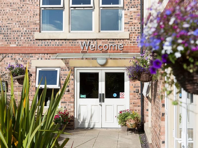 Scarborough Hall and Lodge Care Home - Nursing Home in Scarborough, England photo 4