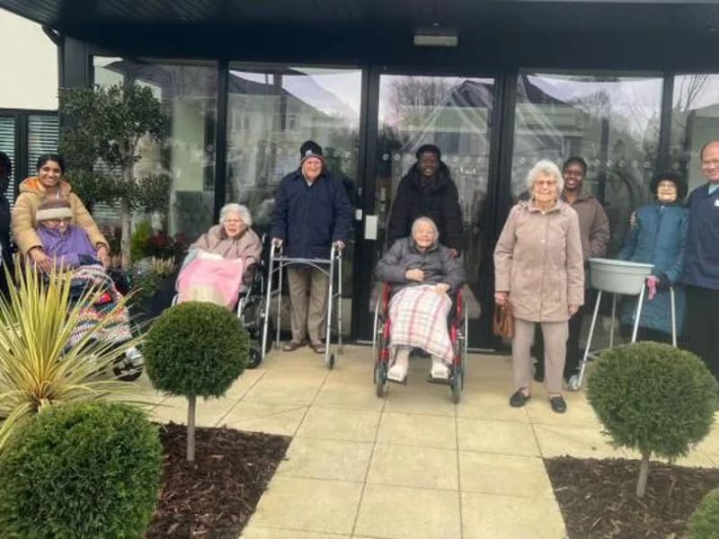 Longcroft Residential Care Home - Nursing Home in Wickford, England photo 2