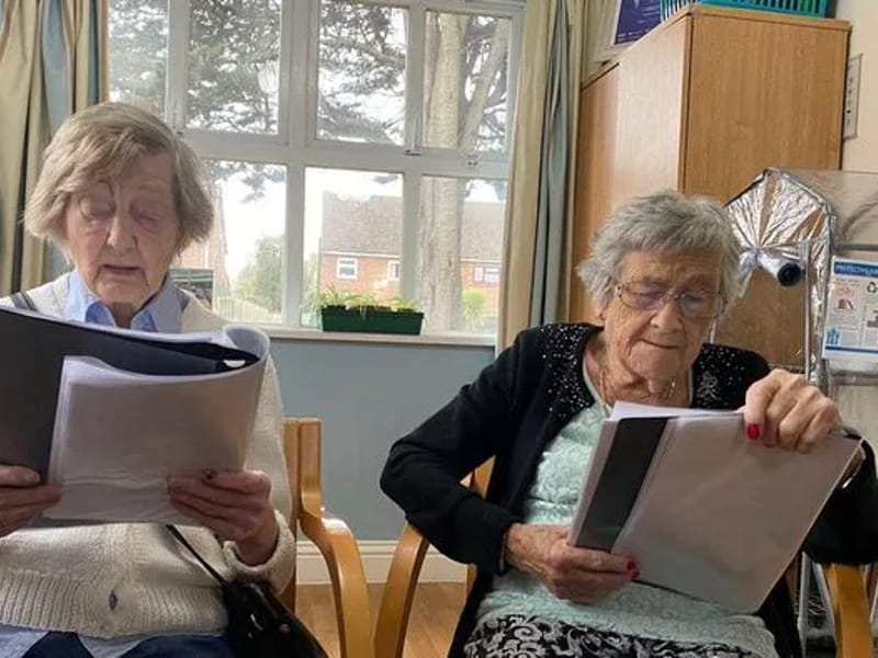 Longcroft Residential Care Home - Nursing Home in Wickford, England photo 6