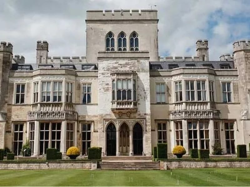 Ashgale House - Assisted Living in Harrow, England photo 3